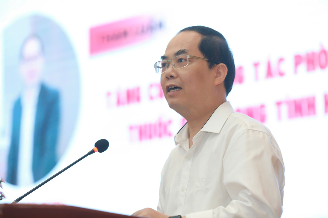 TS. Tạ Mạnh Hùng – Phó Cục trưởng Cục Quản lý Dược TS. Tạ Mạnh Hùng – Phó Cục trưởng Cục Quản lý Dược