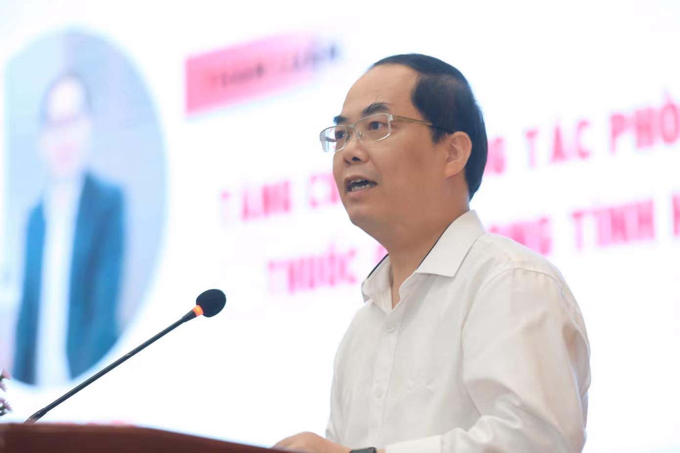 TS. Tạ Mạnh Hùng – Phó Cục trưởng Cục Quản lý Dược TS. Tạ Mạnh Hùng – Phó Cục trưởng Cục Quản lý Dược