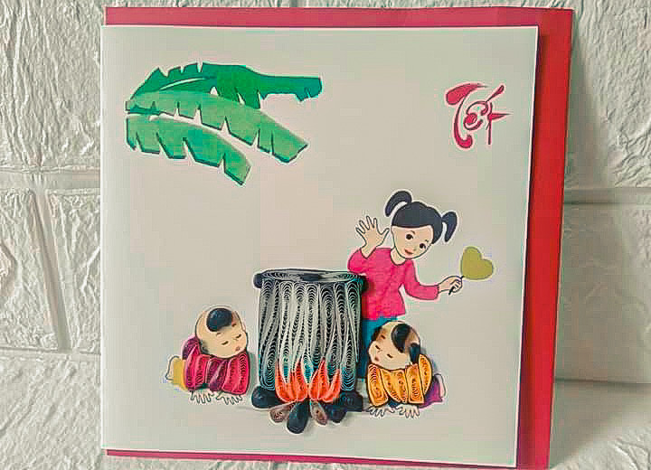 Những bức tranh Tết độc đáo, bắt mắt được tạo ra từ đôi bàn tay khéo léo của chị Láng đang được nhiều người đặt hàng làm quà tặng cho người thân, bạn bè trong dịp Tết Nguyên đán.