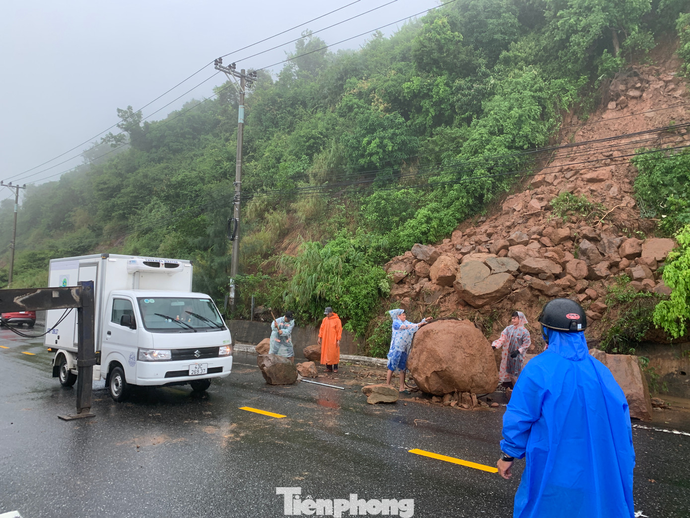 Do ảnh hưởng của hoàn lưu bão số 1 nên từ ngày 12 đến 13/6, tại TP. Đà Nẵng có mưa to, mưa rất to và dông. Tổng lượng mưa huyện Hòa Vang và quận Cẩm Lệ phổ biến 50-140mm, có nơi trên 180mm; quận Sơn Trà, Ngũ Hành Sơn, Liên Chiểu, Thanh Khê và Hải Châu phổ biến 60-150mm, có nơi trên 200mm; huyện đảo Hoàng Sa 20-40mm, có nơi trên 50mm. Cảnh báo nguy cơ có mưa cục bộ cường suất lớn (>100mm/3h).