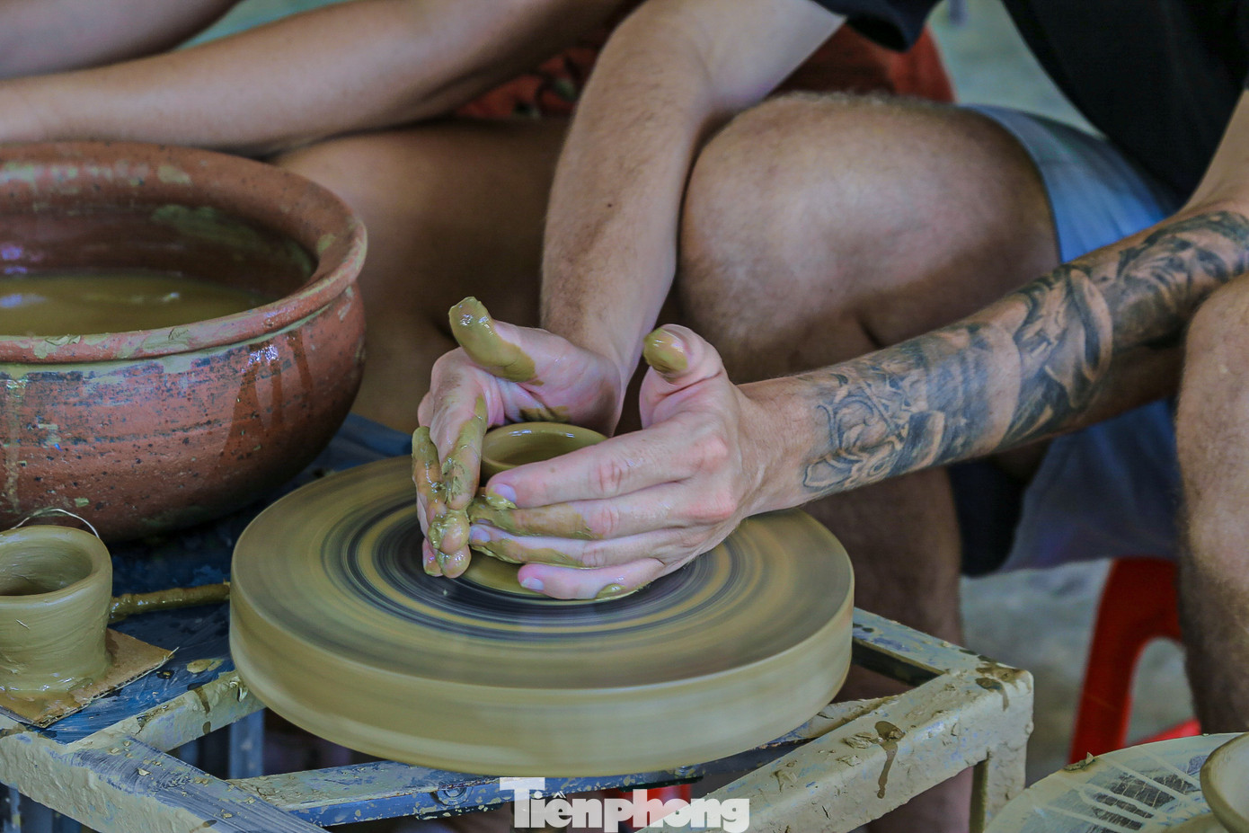 ... và tự tay làm ra các sản phẩm cho riêng mình.