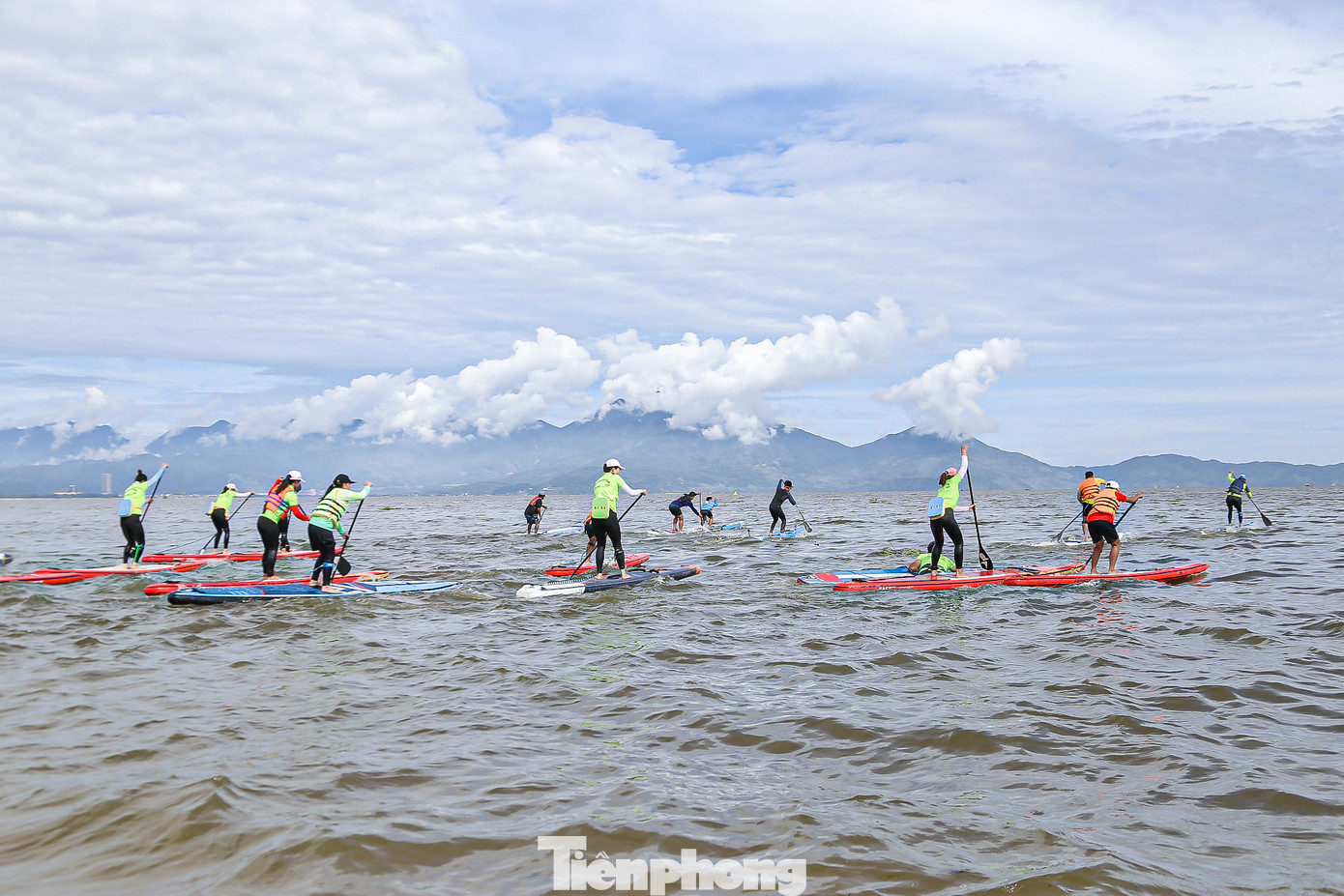 "Tôi hy vọng sau sau giải lần này sẽ thu hút thêm nhiều địa phương tham gia, đầu tư phát triển môn đua thuyền, chèo Sup và các môn thể thao biển tại thành phố Đà Nẵng", ông Trần Công Tự cho biết.