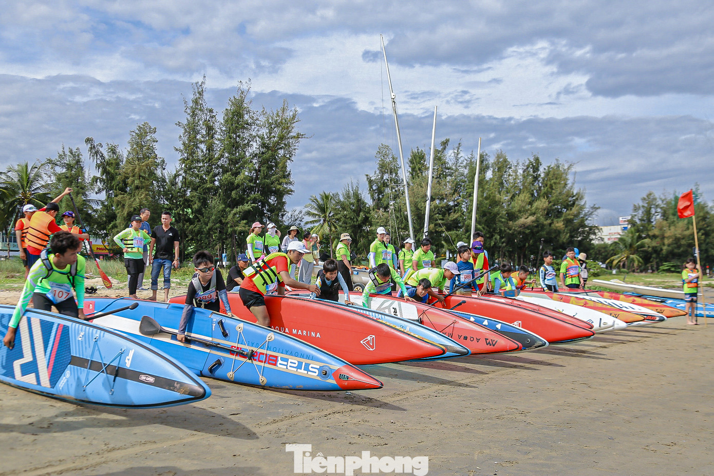 Giải năm nay thu hút hơn 60 vận động viên nhiều đội từ các tỉnh thành như TP.HCM, Thái Nguyên, Hải Dương, Hải Phòng, Hà Tĩnh...