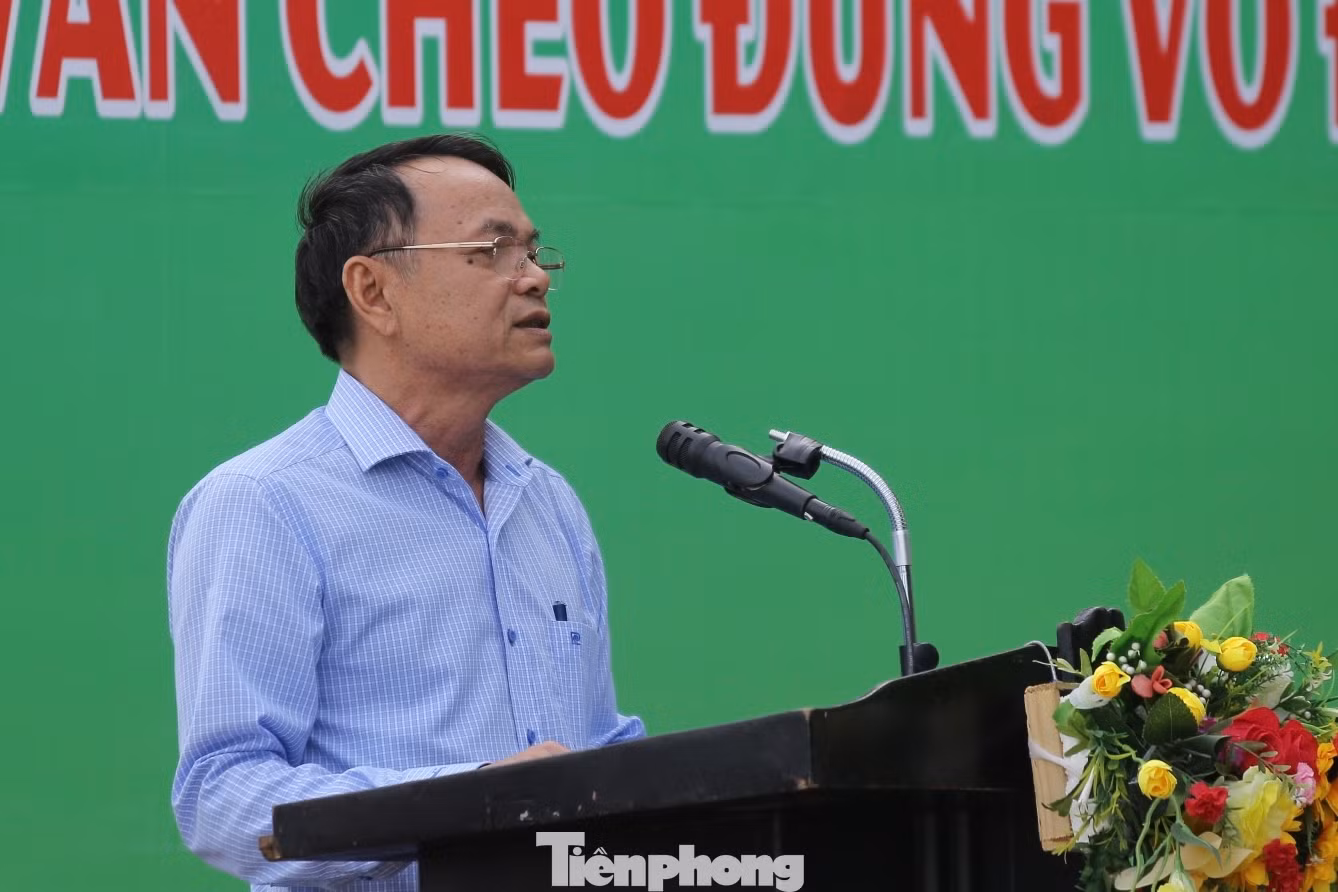 Ông Trần Công Tự - Giám đốc Trung tâm thể dục thể thao TP. Đà Nẵng cho biết: Những năm gần đây, phong trào thể thao biển đang phát triển rất mạnh mẽ. Tại các bãi biển Đà Nẵng, hàng ngày có rất đông người dân và du khách tham gia tập luyện, vui chơi, giải trí.