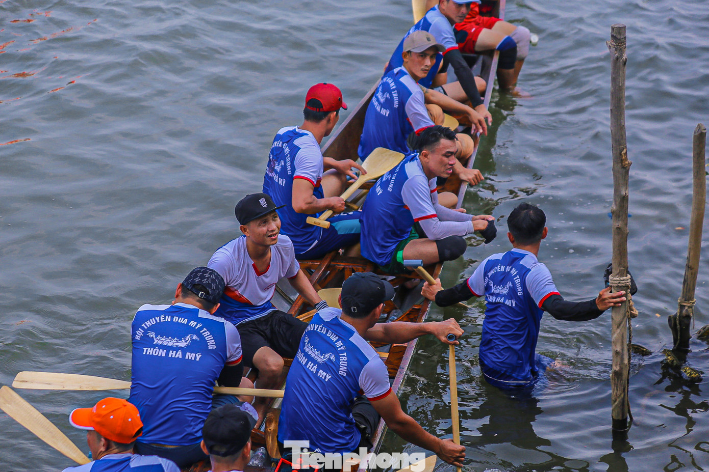 Giải đua thuyền truyền thống trên sông Hàn là hoạt động văn hóa - thể thao được tổ chức hằng năm. Giải đua thuyền là nét truyền thống văn hóa đẹp trong đời sống của người dân Đà Nẵng và góp phần quảng bá hình ảnh du lịch Đà Nẵng đến du khách trong và ngoài nước.