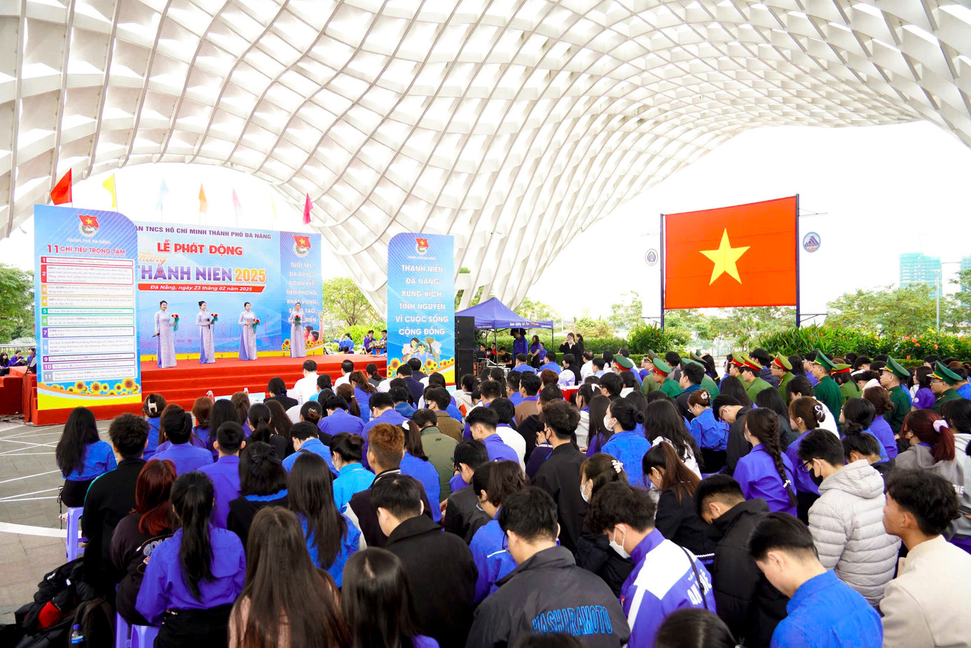 Thành Đoàn tổ chức ra mắt 6 đội hình thanh niên tình nguyện trong Tháng Thanh niên năm 2025. Đồng thời phát động đợt thi đua thực hiện tốt các công trình, phần việc thanh niên.