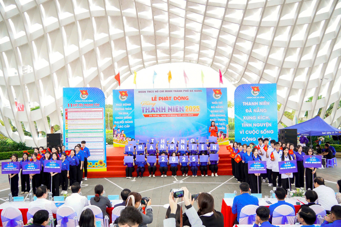 Sáng 23/2, Ban Thường vụ Thành Đoàn Đà Nẵng tổ chức Lễ phát động và ra quân hưởng ứng Tháng Thanh niên năm 2025.