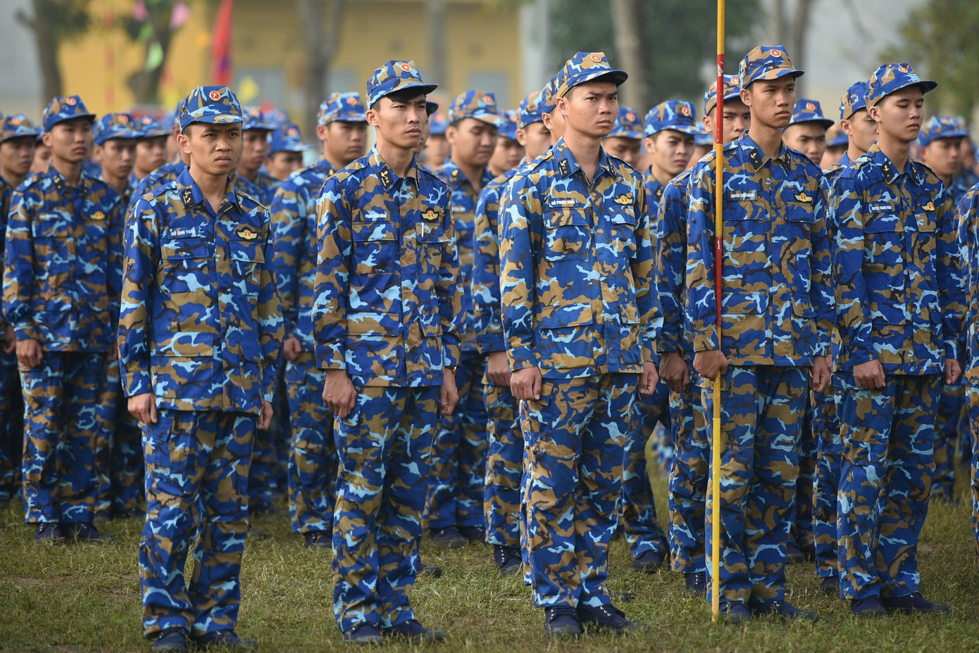 Tân binh Nguyễn Tô Hải cho biết: "Những ngày đầu vào quân ngũ còn nhiều điều bỡ ngỡ, tuy vậy, nhờ sự quan tâm, chỉ đạo của thủ trưởng, sự động viên từ gia đình đã giúp bản thân dần làm quen với môi trường quân đội. Tôi và các đồng chí tân binh sẽ cố gắng, nổ lực để hoàn thành xuất sắc nhiệm vụ trong thời gian tới".