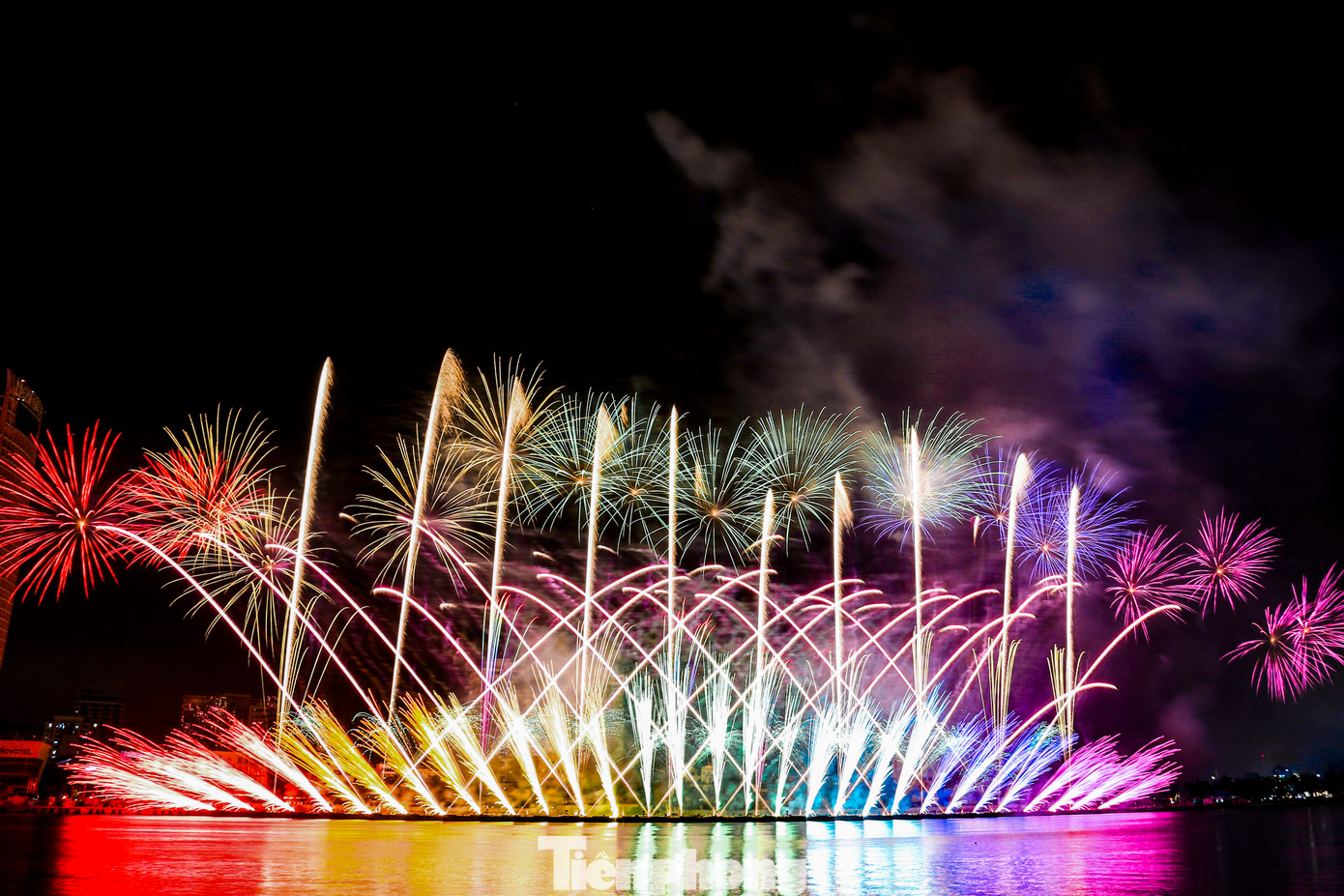 Màn trình diễn của đội Z121 Vina Pyrotech (Việt Nam). Ảnh: Duy Quốc.