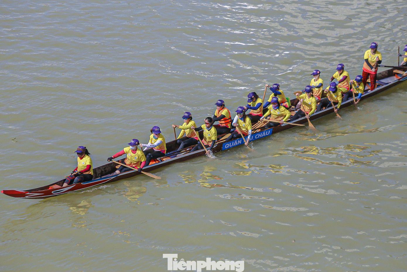 Kết thúc giải đua thuyền truyền thống đội Trung Lương - Cẩm Lệ giành giải nhất nam, đội thuyền quận Hải Châu giành giải nhất nữ.