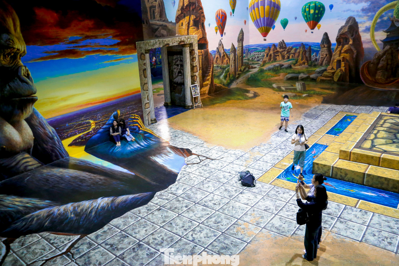 Bảo tàng trưng bày 130 bức tranh 3D sống động và chân thực, được sáng tác bởi 20 họa sĩ chuyên nghiệp đến từ Hàn Quốc. Nhiều tác phẩm có kích thước ấn tượng, cao đến 10 mét, mang đến không gian độc đáo để du khách thỏa sức khám phá và chụp hình.