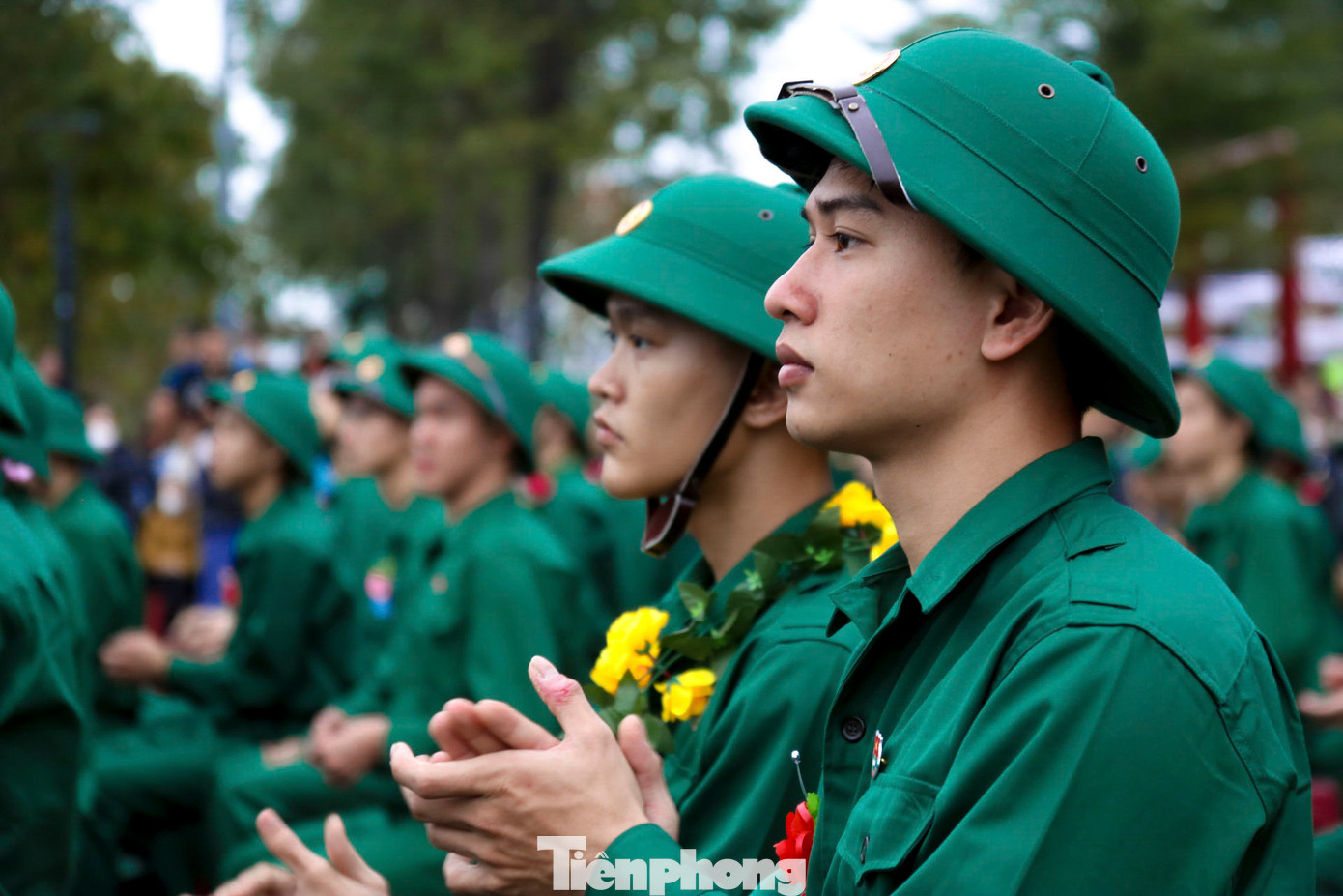 Những chàng trai trẻ sẽ bước vào một chặng đường mới đầy thử thách, song cũng không kém phần tự hào ở phía trước.