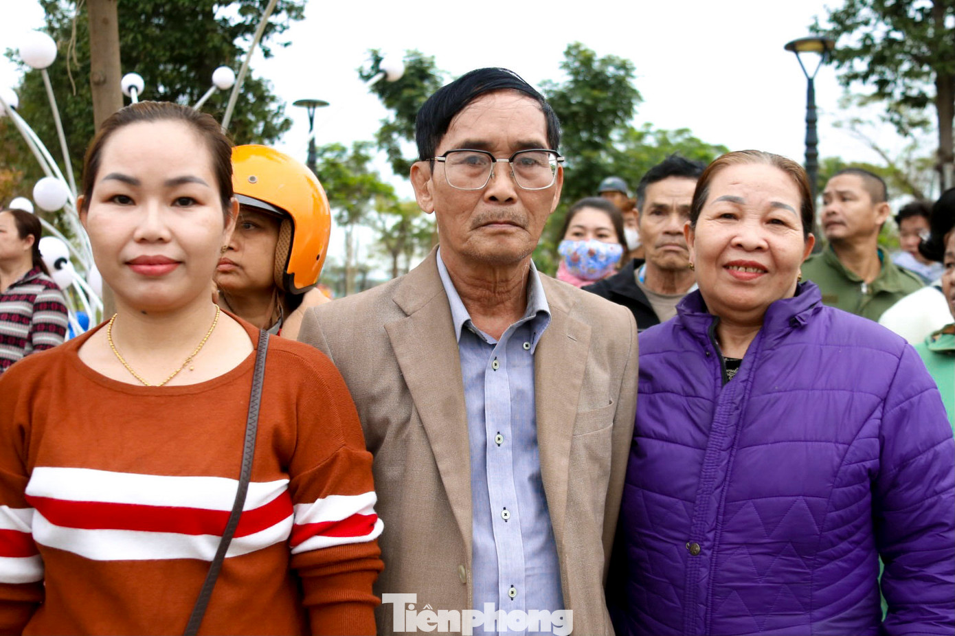 Ông Lê Ngọc Kim (bố tân binh Nguyễn Lê Thanh Phương, trú phường Hòa Khánh Bắc) cho biết: "Tôi rất tự hào khi con thực hiện nghĩa vụ. Đây là cơ hội để con trưởng thành, rèn luyện bản thân và cống hiến cho đất nước. Tôi tin rằng con sẽ vượt qua mọi khó khăn".