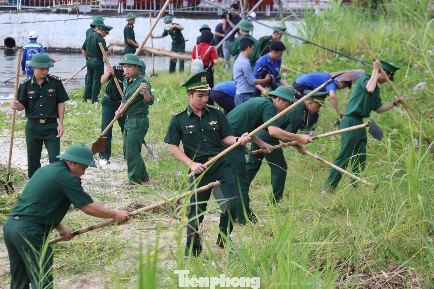 Tất cả những hoạt động này nhằm hướng đến mục tiêu không chỉ làm sạch môi trường sống trước mắt, mà còn định hình một phong cách sống mới - sống xanh, sống có trách nhiệm với thiên nhiên và cộng đồng.