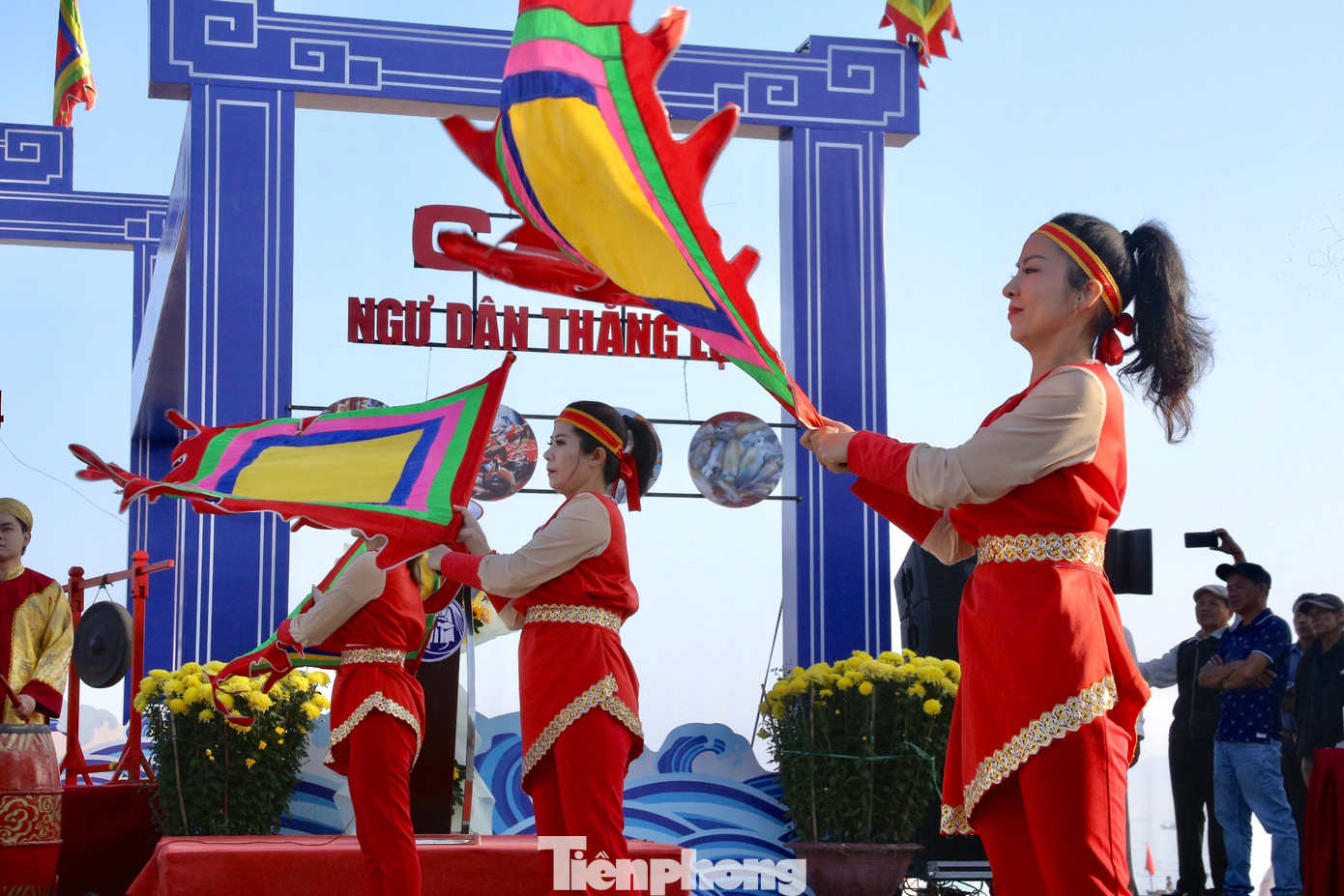 Lễ hội cầu cho mưa thuận gió hòa, cầu một mùa đánh bắt cá thắng lợi, những chiếc thuyền sẽ hanh thông vượt sóng, những mẻ cá bội thu nườm nượp đổ về, đời sống nhân dân được bình yên, no ấm.