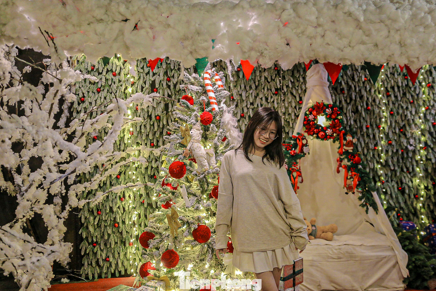 Những khung cảnh rực rỡ sắc màu trở thành điểm đến check-in của nhiều "nàng thơ".