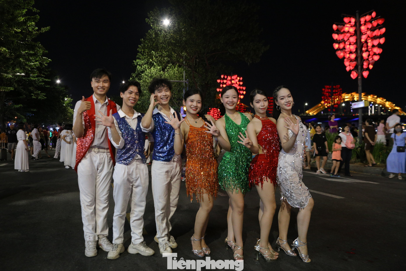 Các nhóm nhảy, khiêu vũ đến từ nhiều câu lạc bộ trên địa bàn Đà Nẵng cũng tham gia.
