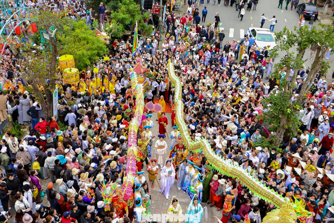 Lễ vía Đức Bồ Tát Quán Thế Âm là lễ chính thức của lễ hội, được thực hiện song hành với nghi lễ rước tôn tượng Đức Phật Quán Thế Âm và cũng là phần lễ được mọi người mong chờ nhất.