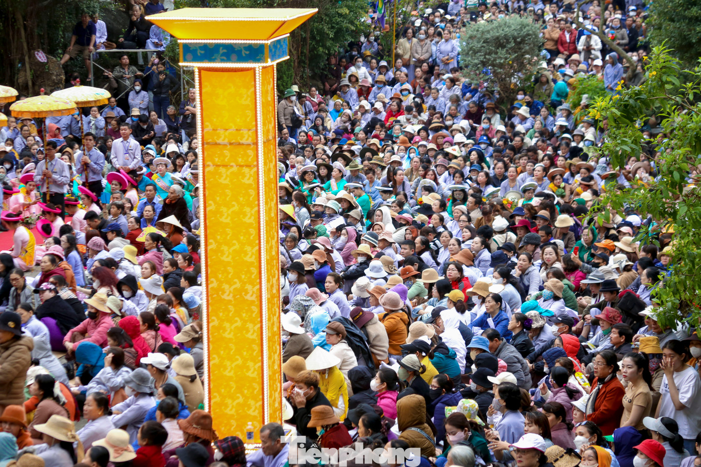 Hàng vạn người tham dự Lễ vía Đức Bồ tát Quán Thế Âm trong sáng ngày 18/3 (nhằm ngày 19/2 âm lịch).