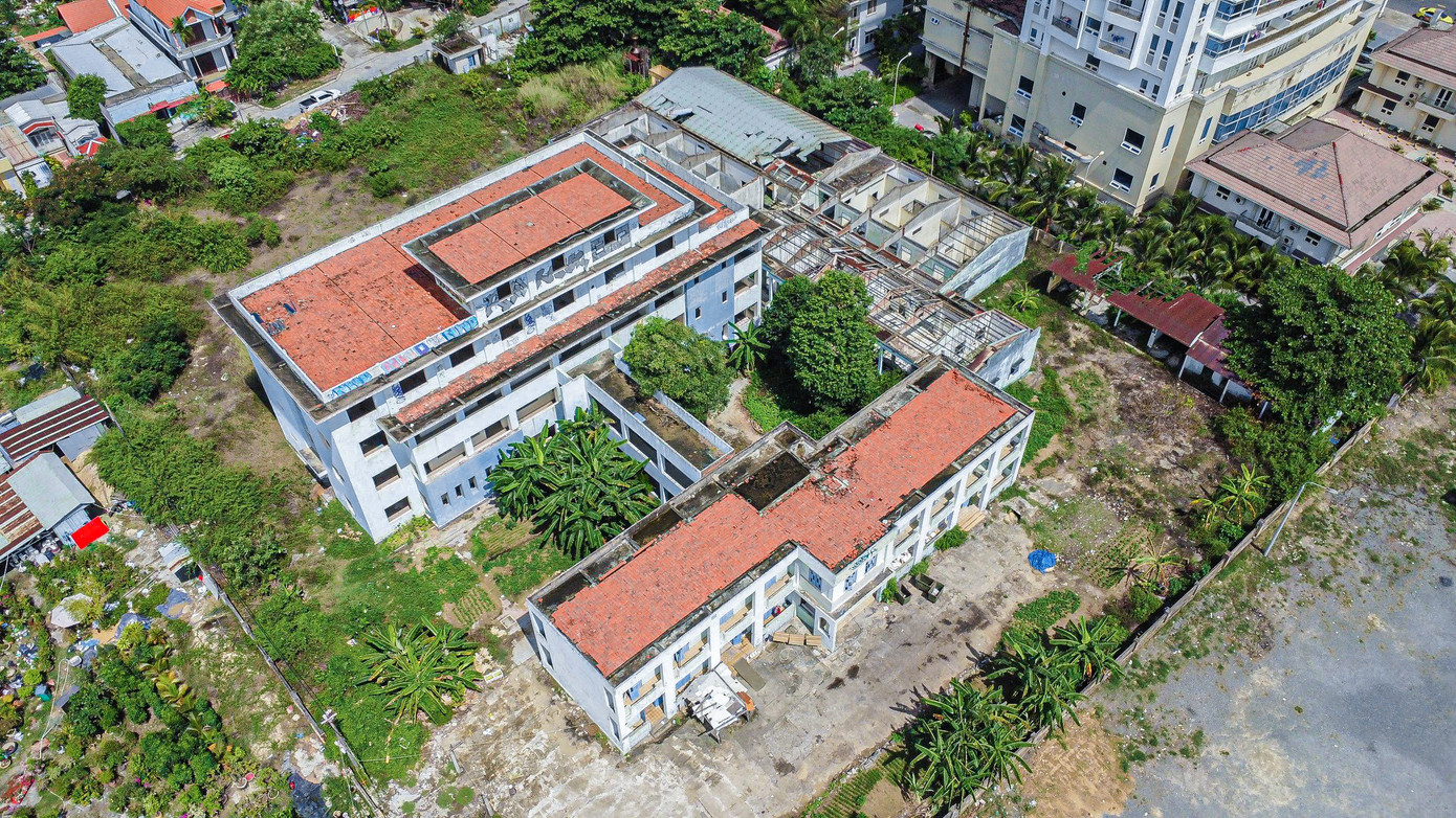 Sở Tài nguyên và Môi trường Đà Nẵng đề xuất phương án đấu giá khu đất thuộc Bệnh viện Phục hồi chức năng bị bỏ hoang nhiều năm qua với mục đích sử dụng là đất y tế kết hợp bãi đỗ xe công cộng. Sở Tài nguyên và Môi trường Đà Nẵng đề xuất phương án đấu giá khu đất thuộc Bệnh viện Phục hồi chức năng bị bỏ hoang nhiều năm qua với mục đích sử dụng là đất y tế kết hợp bãi đỗ xe công cộng.