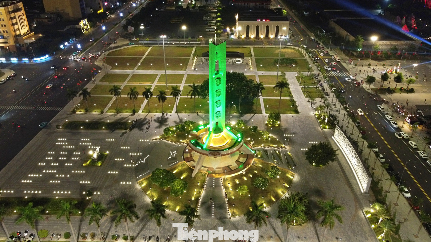 Dự án nâng cấp, tôn tạo Đài tưởng niệm thành phố và cải tạo, mở rộng Quảng trường 29 tháng 3 có tổng mức đầu tư hơn 212 tỷ đồng, được phân thành 3 phân khu theo 2 giai đoạn. Dự án nâng cấp, tôn tạo Đài tưởng niệm thành phố và cải tạo, mở rộng Quảng trường 29 tháng 3 có tổng mức đầu tư hơn 212 tỷ đồng, được phân thành 3 phân khu theo 2 giai đoạn.