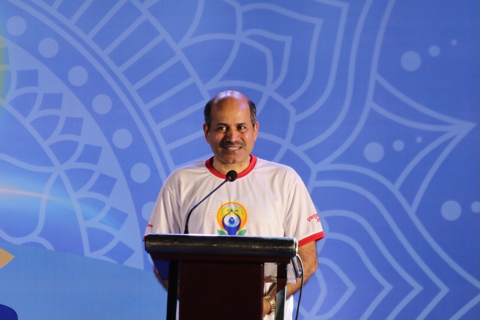 Đại sứ Cộng hòa Ấn Độ tại Việt Nam Sandeep Arya cho rằng: Liên Hợp Quốc công nhận Yoga là một phương pháp tiếp cận toàn diện cho sức khỏe và hạnh phúc, việc tập luyện yoga sẽ giúp đóng góp cho sức khỏe của người dân thế giới. Chính phủ Ấn Độ xác định chủ đề Yoga năm nay là trao quyền cho phái đẹp. Tôi rất vui khi thấy có nhiều chị có mặt tại chương trình, điều này sẽ truyền cảm hứng cho tất cả mọi người.