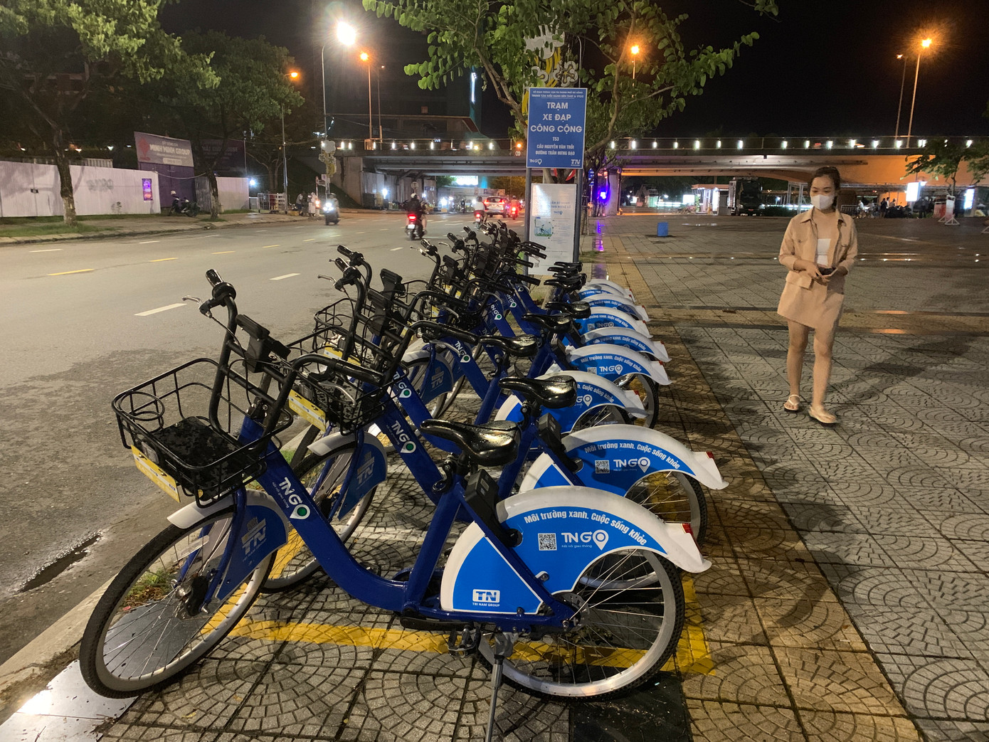 Nhiều người không còn hứng thú chọn sử dụng dịch vụ xe đạp công cộng.