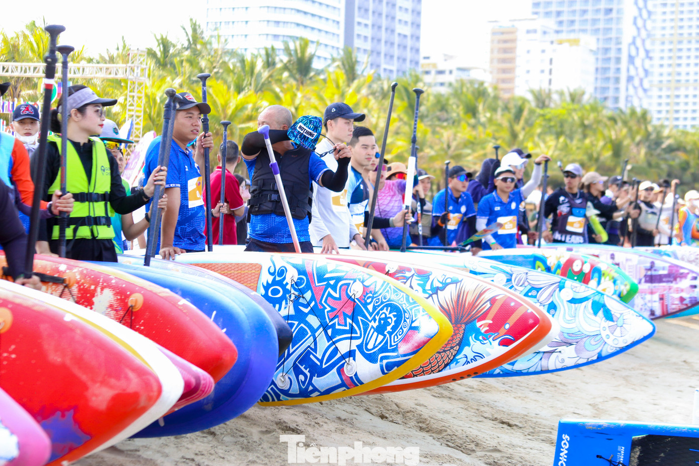 Hội thi chèo Sup là một trong những hoạt động điểm nhấn, nằm trong chuỗi chương trình khai mạc mùa du lịch biển với chủ đề "Vũ điệu sóng xanh" nhằm kích cầu du lịch, quảng bá hình ảnh của thành phố bên sông Hàn. Hội thi chèo Sup là một trong những hoạt động điểm nhấn, nằm trong chuỗi chương trình khai mạc mùa du lịch biển với chủ đề "Vũ điệu sóng xanh" nhằm kích cầu du lịch, quảng bá hình ảnh của thành phố bên sông Hàn.