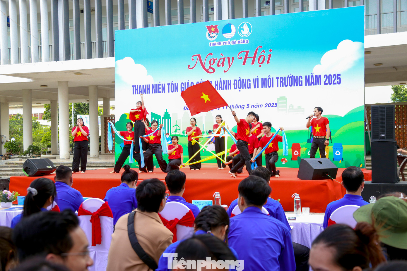 Tại ngày hội, các hoạt động giao lưu, thi văn nghệ, các phần thi kỹ năng giữa các đơn vị diễn ra sôi nổi.