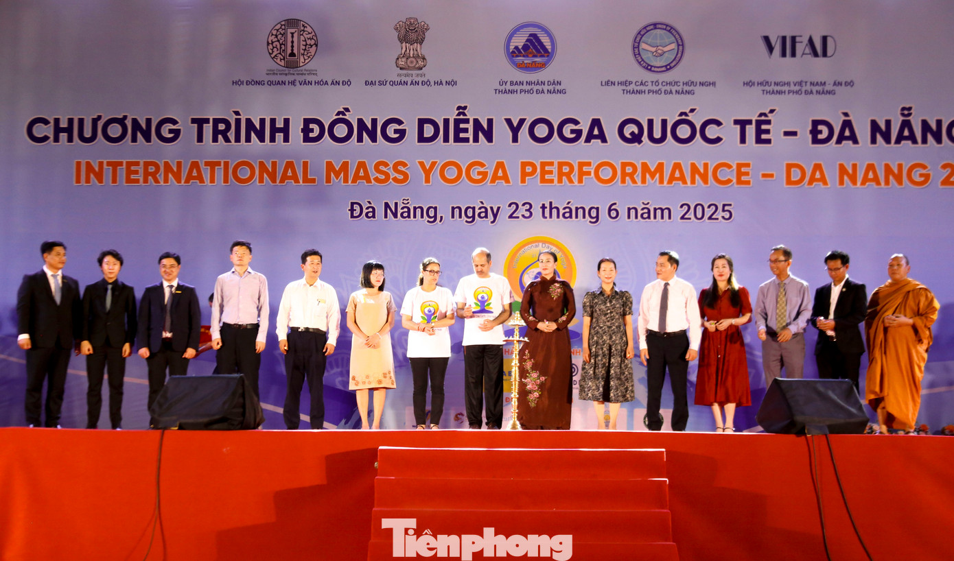 "Chính quyền thành phố luôn tạo điều kiện thuận lợi cho các doanh nghiệp nước ngoài, trong đó có doanh nghiệp Ấn Độ, đến tìm hiểu, hợp tác và đầu tư. Đà Nẵng cũng đang từng bước mở rộng hợp tác trên nhiều lĩnh vực, đặc biệt là giáo dục đào tạo, văn hóa nghệ thuật và giao lưu nhân dân", bà Thi nhấn mạnh.