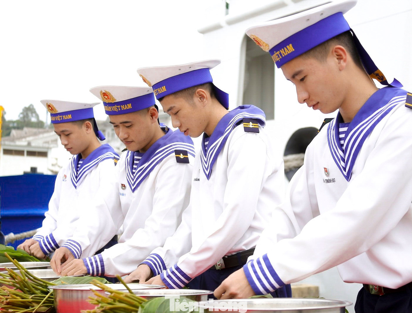 Đại tá Phạm Đình Thành - Phó Chính ủy Vùng 3 Hải quân, cho biết, đây là hoạt động có ý nghĩa chính trị, xã hội sâu sắc, khơi dậy tình cảm, nhận thức, trách nhiệm của cấp ủy, chính quyền và nhân dân các địa phương, các cơ quan, tổ chức, doanh nghiệp và cá nhân trong việc giữ gìn chủ quyền biển, đảo thiêng liêng của Tổ quốc.