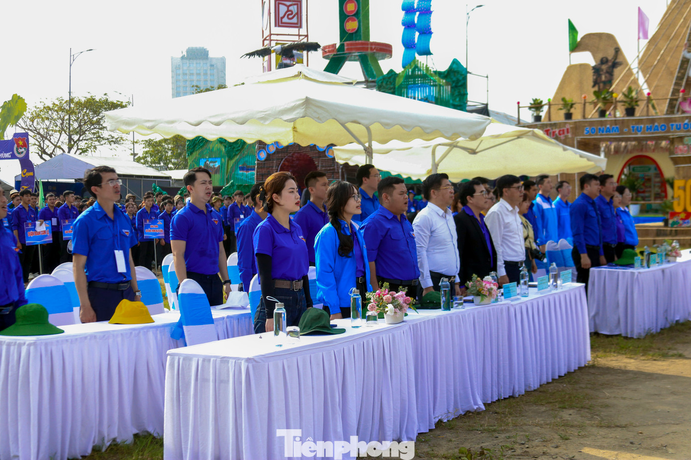 Sáng 14/3, Ban Thường vụ Thành Đoàn Đà Nẵng tổ chức Hội trại "50 năm - Tự hào tuổi trẻ thành phố anh hùng" năm 2025, nhằm chào mừng kỷ niệm 95 năm Ngày thành lập Đảng bộ thành phố Đà Nẵng, 50 năm ngày giải phóng thành phố Đà Nẵng và 94 năm ngày thành lập Đoàn TNCS Hồ Chí Minh. Sáng 14/3, Ban Thường vụ Thành Đoàn Đà Nẵng tổ chức Hội trại "50 năm - Tự hào tuổi trẻ thành phố anh hùng" năm 2025, nhằm chào mừng kỷ niệm 95 năm Ngày thành lập Đảng bộ thành phố Đà Nẵng, 50 năm ngày giải phóng thành phố Đà Nẵng và 94 năm ngày thành lập Đoàn TNCS Hồ Chí Minh.