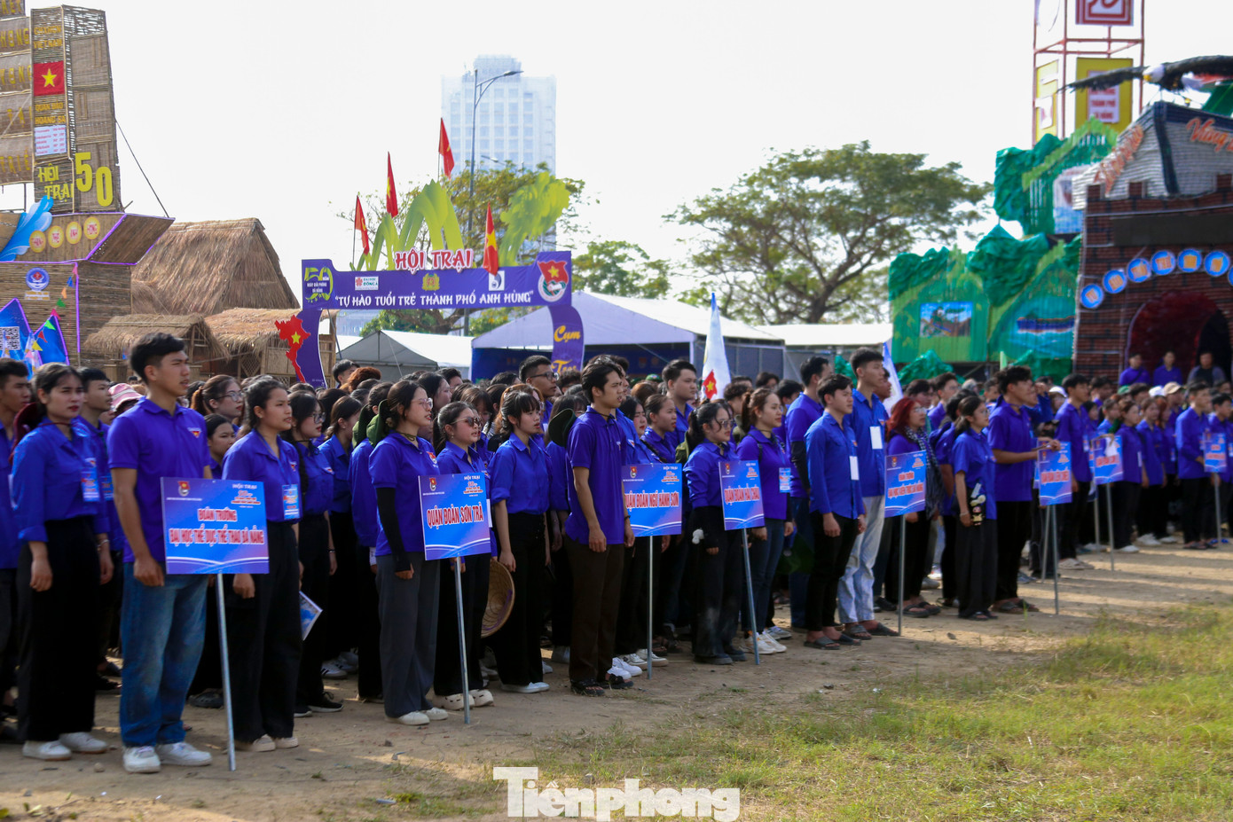 Hội trại năm nay có sự tham gia của 19 đơn vị được chia thành 8 cụm trại (Cụm trại Nguyễn Văn Thoại, Cụm trại Phan Chu Trinh, Cụm trại Lê Văn Hiến, Cụm trại Lê Thị Dãnh, Cụm trại Ông Ích Đường, Cụm trại Nguyễn Chơn, Cụm trại Thái Phiên, Cụm trại Nguyễn Tri Phương) với hơn 1.000 trại sinh. Hội trại năm nay có sự tham gia của 19 đơn vị được chia thành 8 cụm trại (Cụm trại Nguyễn Văn Thoại, Cụm trại Phan Chu Trinh, Cụm trại Lê Văn Hiến, Cụm trại Lê Thị Dãnh, Cụm trại Ông Ích Đường, Cụm trại Nguyễn Chơn, Cụm trại Thái Phiên, Cụm trại Nguyễn Tri Phương) với hơn 1.000 trại sinh.
