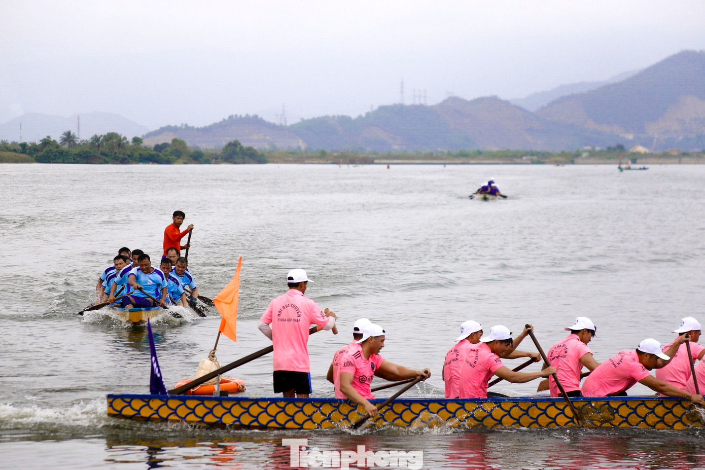 Ông Nguyễn Nhường - Phó Chủ tịch UBND quận Liên Chiểu cho biết: "Giải đua thuyền truyền thống quận Liên Chiểu đã tổ chức gần 15 năm qua đã trở thành món ăn tinh thần không thể thiếu mỗi dịp tết đến xuân về. Mỗi mùa lễ hội đi qua là sự tiếp nối các thế hệ tiếp tục giữ gìn và bảo tồn một giá trị văn hóa truyền thống quý báu của quê hương Liên Chiểu, cầu cho quốc thái dân an, cầu cho mưa thuận gió hòa, nhân dân bình an, mùa màng tươi tốt, đồng thời duy trì và nâng cao sức khỏe phục vụ lao động sản xuất".