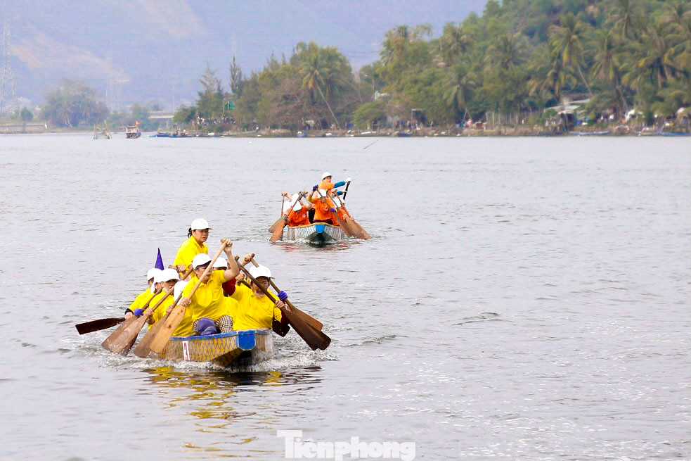 Các đội đã thi đấu hết mình, mang đến nhiều cảm xúc cho người đến xem và cổ vũ.