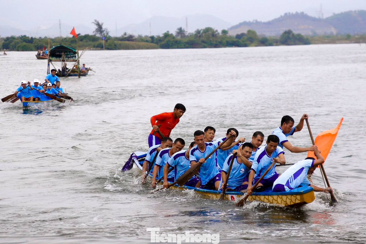 Các đội đã thi đấu hết mình, mang đến nhiều cảm xúc cho người đến xem và cổ vũ.