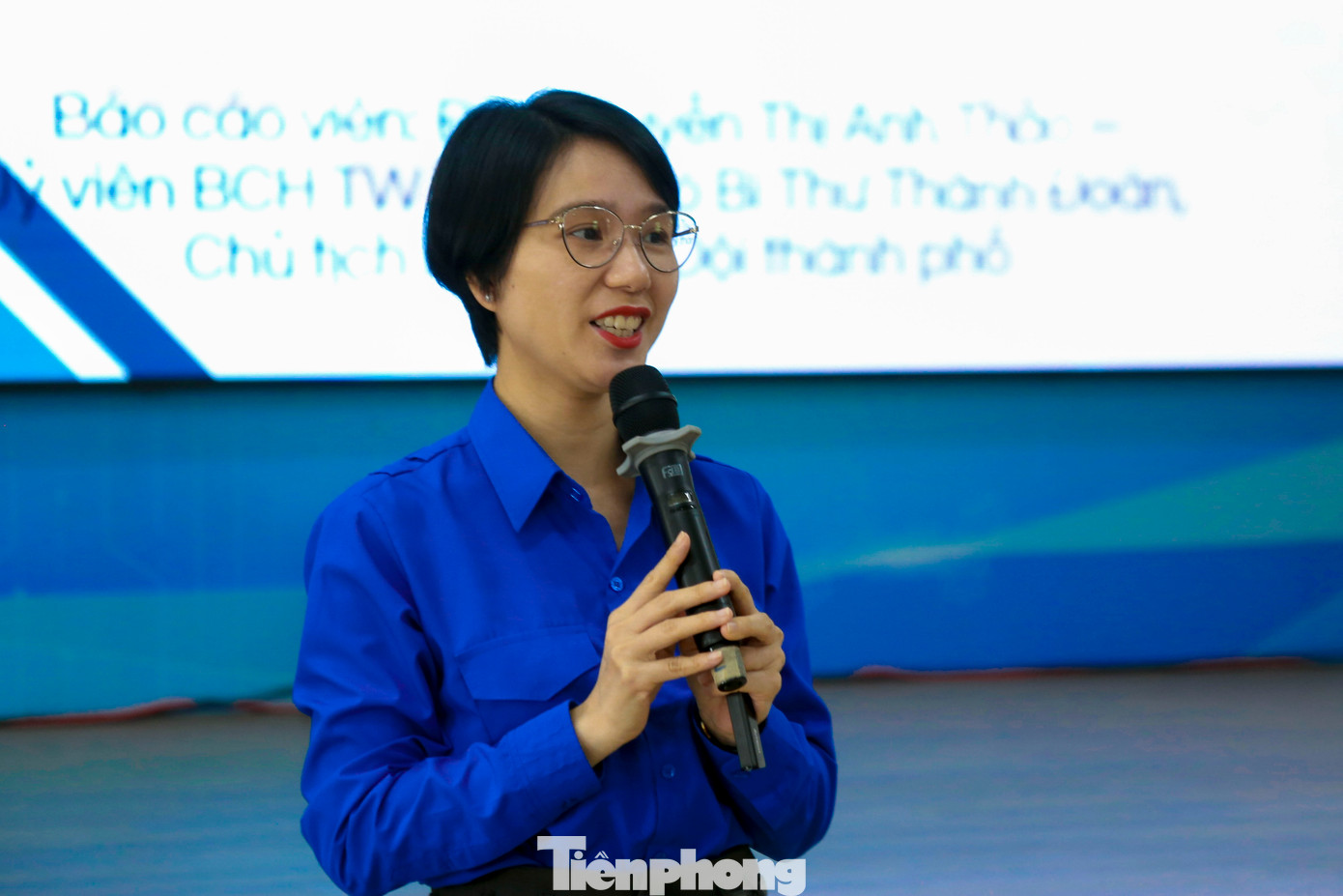 Chị Nguyễn Thị Anh Thảo - Phó Bí thư Thành Đoàn Đà Nẵng chia sẻ tại chương trình.