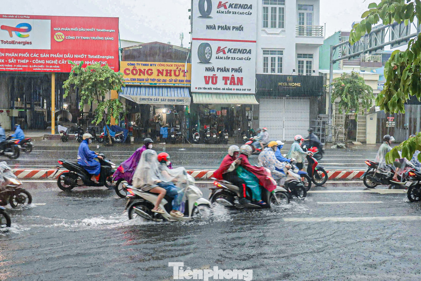 Theo Cổng thông tin phòng chống thiên tai thành phố Đà Nẵng, tổng lượng mưa tính từ 7h ngày 17/9-7h ngày 18/9 phổ biến 20-60 mm, có nơi có hơn như Suối Đá 134.0 mm, Chùa Linh ứng 128.2 mm, Đà Nẵng 90.4 mm, Hồ Thạch Gián 87.0 mm, Sơn Trà 80.2 mm, Cẩm Lệ 77.4 mm.