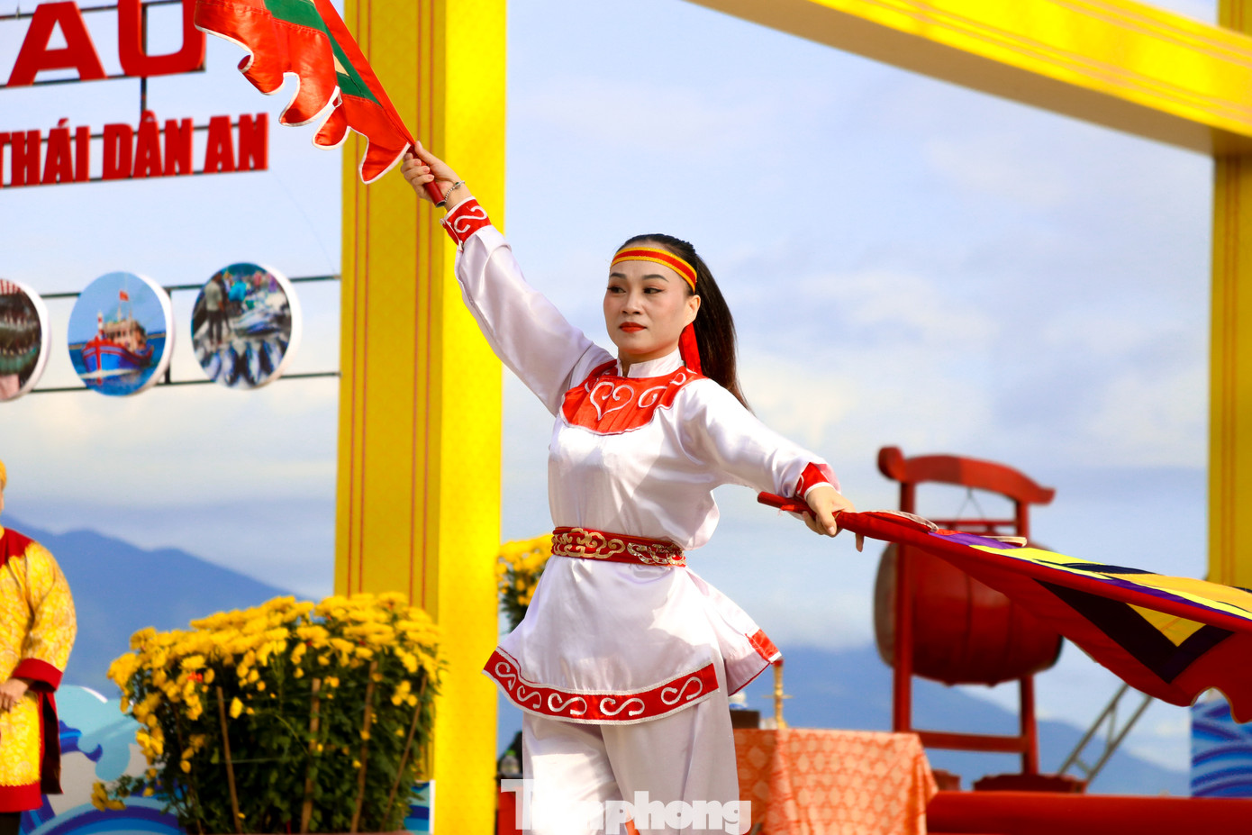 Lễ hội cầu cho mưa thuận gió hòa, cầu một mùa đánh bắt cá thắng lợi, những chiếc thuyền sẽ hanh thông vượt sóng, những mẻ cá bội thu nườm nượp đổ về, đời sống nhân dân được bình yên, no ấm.