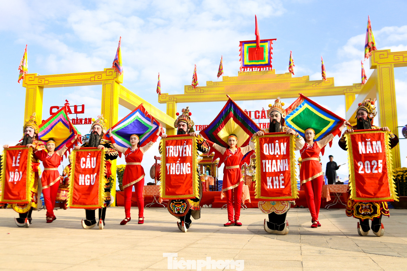 Lễ hội cầu cho mưa thuận gió hòa, cầu một mùa đánh bắt cá thắng lợi, những chiếc thuyền sẽ hanh thông vượt sóng, những mẻ cá bội thu nườm nượp đổ về, đời sống nhân dân được bình yên, no ấm.