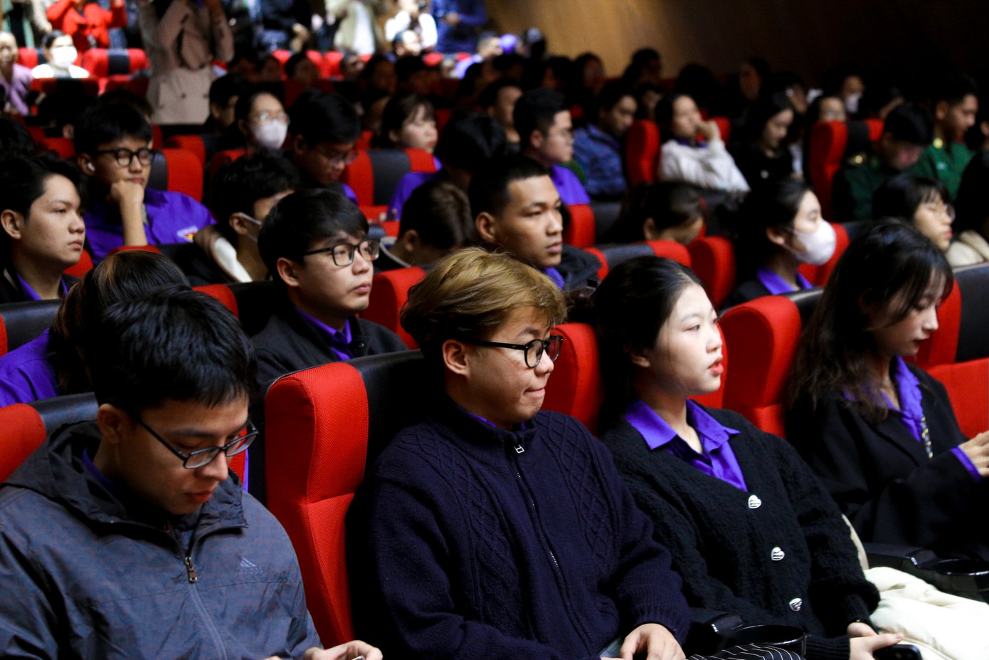 Các bạn trẻ là những người tiên phong trong công cuộc xây dựng đất nước, khẳng định vai trò của tuổi trẻ trong sự nghiệp phát triển kinh tế, xã hội. Các đảng viên trẻ tiêu biểu đã góp phần xây dựng Đảng vững mạnh, phát triển và tạo động lực cho thế hệ trẻ tiếp tục phấn đấu, học hỏi.