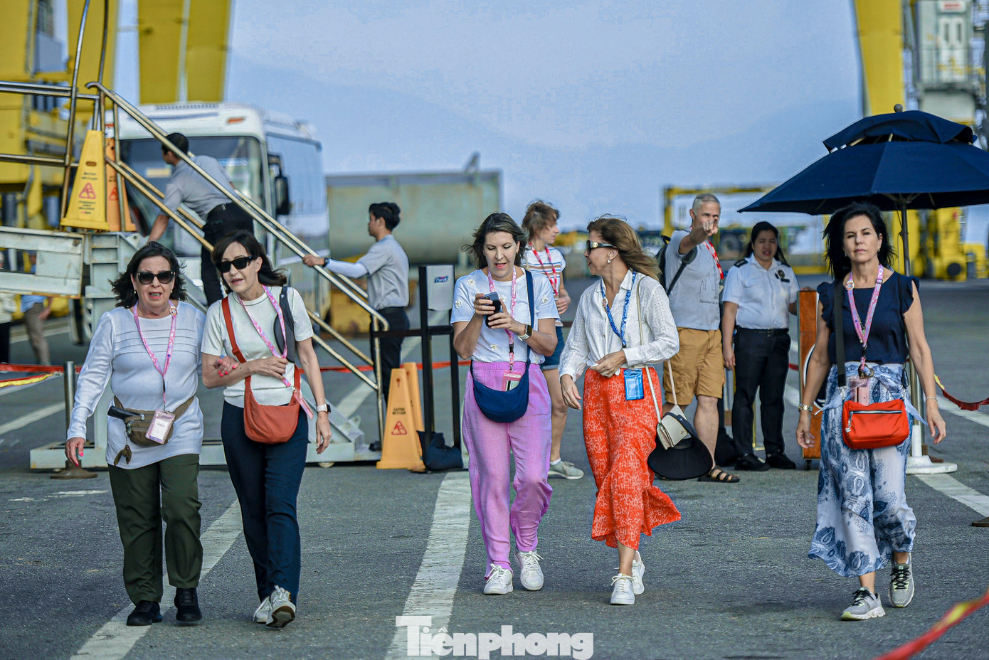 Du khách chủ yếu đến từ các quốc gia khác như: Hà Lan, Mỹ, Đức, Anh, Pháp, Ý, Đan Mạch, Canada…