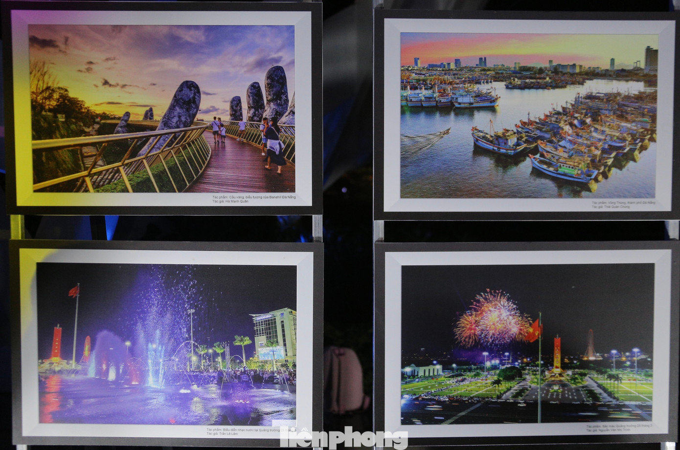 Hơn 150 tác phẩm của các nghệ sĩ thành phố với nhiều màu sắc, góc nhìn đặc sắc tái hiện thành phố Đà Nẵng. Hơn 150 tác phẩm của các nghệ sĩ thành phố với nhiều màu sắc, góc nhìn đặc sắc tái hiện thành phố Đà Nẵng.