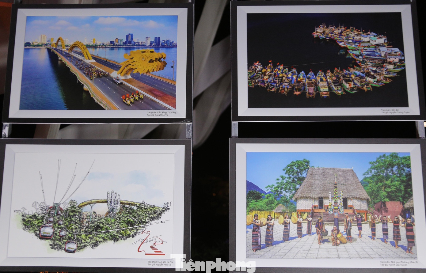 Hơn 150 tác phẩm của các nghệ sĩ thành phố với nhiều màu sắc, góc nhìn đặc sắc tái hiện thành phố Đà Nẵng. Hơn 150 tác phẩm của các nghệ sĩ thành phố với nhiều màu sắc, góc nhìn đặc sắc tái hiện thành phố Đà Nẵng.