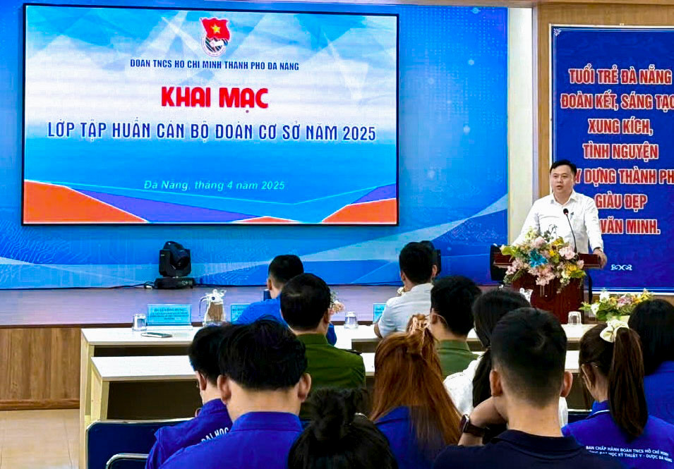 Khai mạc lớp tập huấn cán bộ Đoàn cơ sở năm 2025. Khai mạc lớp tập huấn cán bộ Đoàn cơ sở năm 2025.