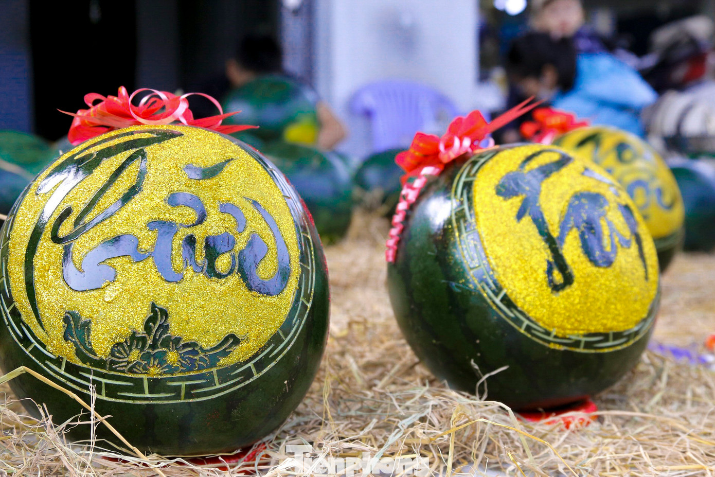 Những quả dưa được khắc họa tiết đẹp mắt.