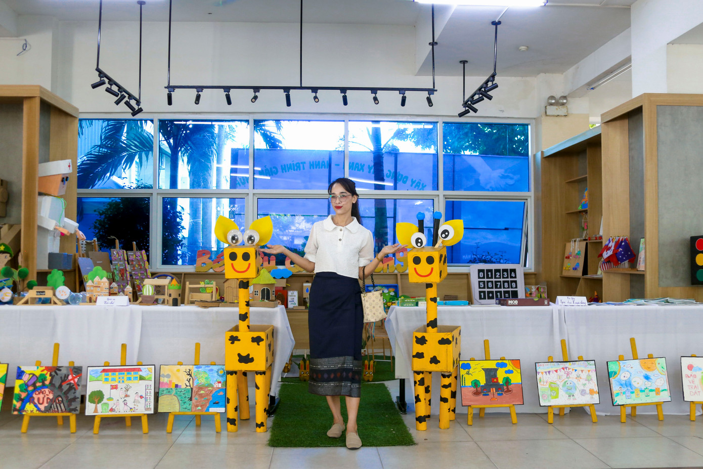 Nhiều ý tưởng sáng tạo thiết thực được giới thiệu, cho thấy sự quan tâm và chủ động của sinh viên đối với vấn đề rác thải nhựa, một trong những thách thức lớn nhất hiện nay.