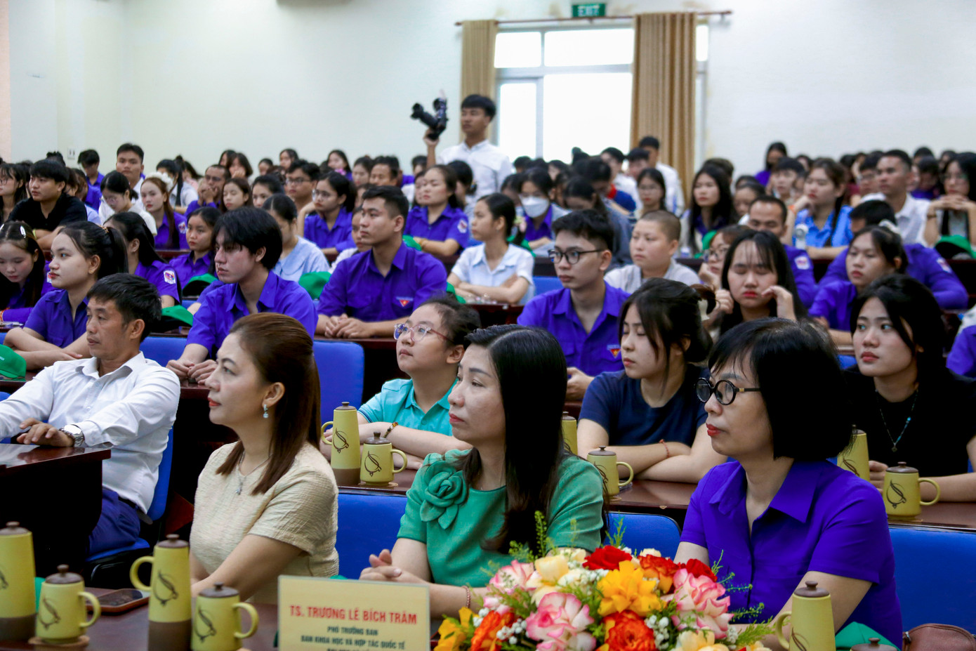 Nhiều chính sách giảm thiểu rác thải nhựa, thúc đẩy tiêu dùng bền vững và lan tỏa lối sống xanh trong toàn thể giảng viên, sinh viên đang được nhà trường chú trọng.
