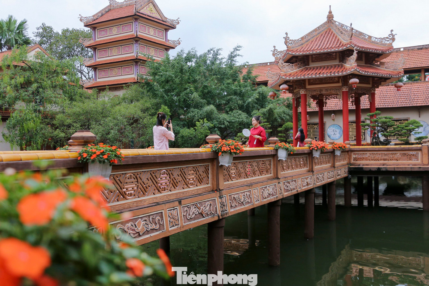 Kiến trúc độc đáo, cảnh vật thanh tịnh, chùa Nam Sơn là địa điểm yêu thích của nhiều bạn trẻ thích tham quan, chụp hình.