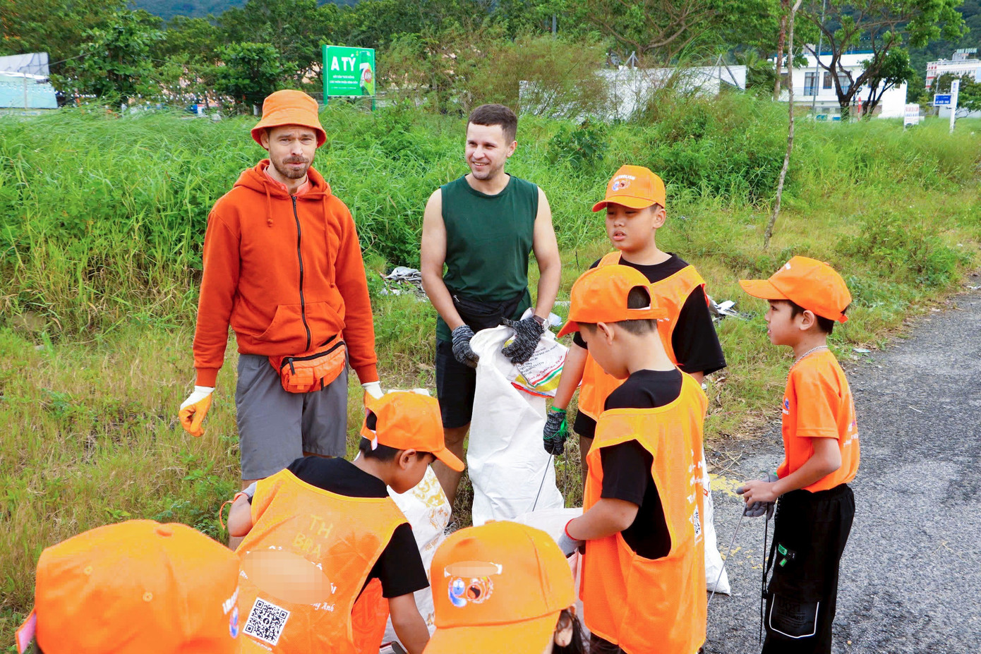 Nhóm hoạt động sôi nổi, luôn lan tỏa được năng lượng tích cực và nâng cao ý thức bảo vệ môi trường.